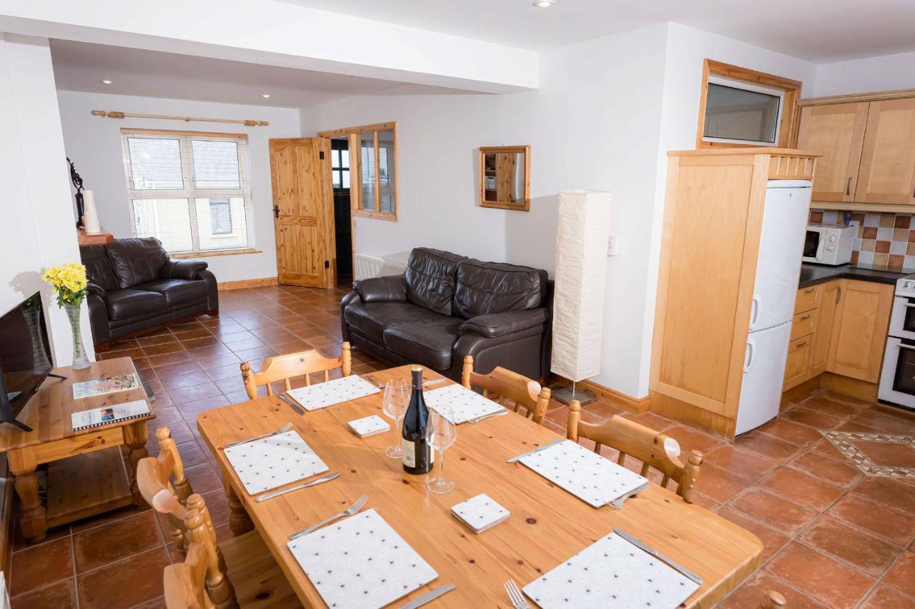 Kilkee Townhouse By Trident Holiday Homes מראה חיצוני תמונה